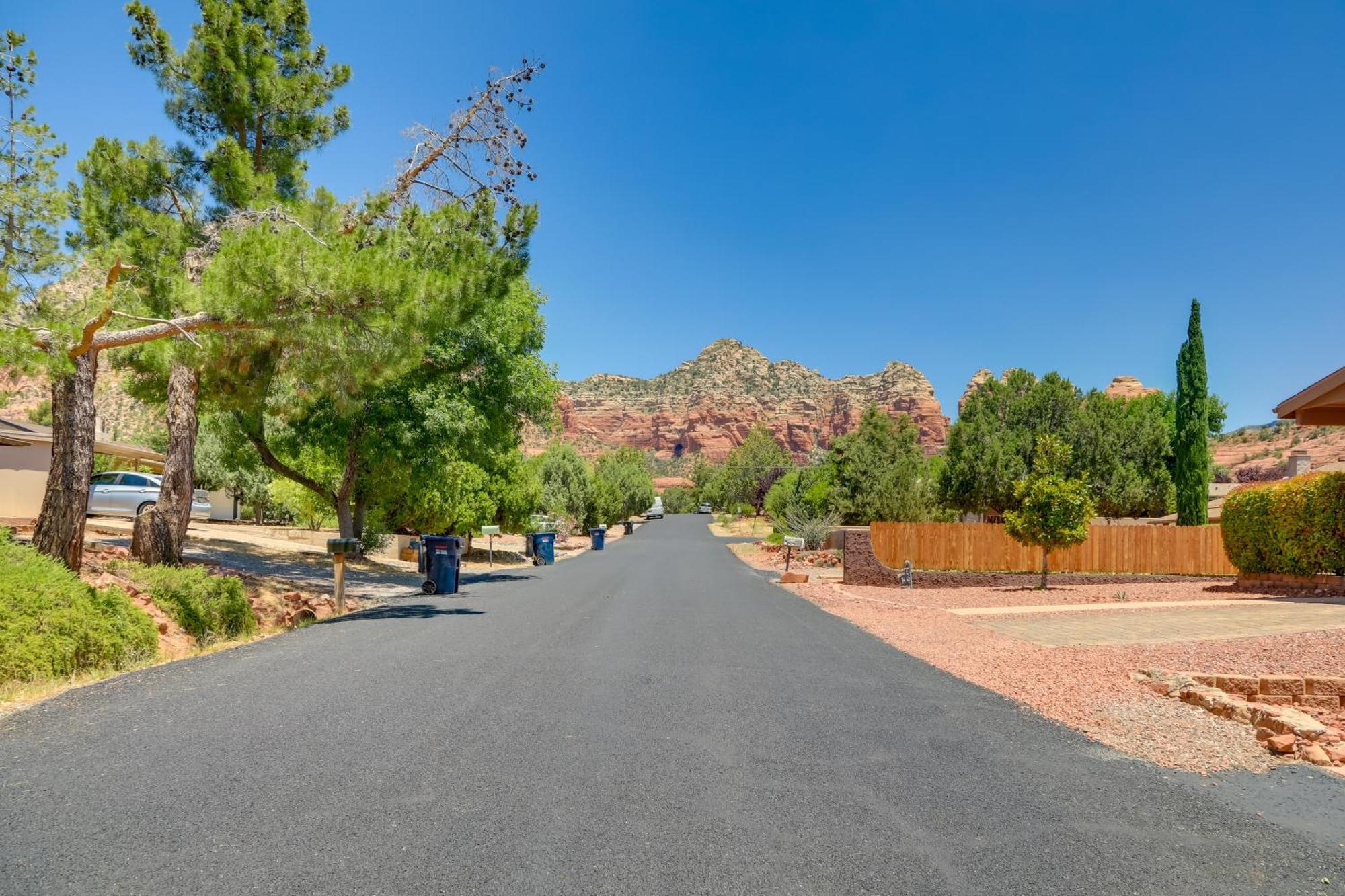 Red Rock Retreat With Patio 3 Mi To Downtown Sedona Villa Bagian luar foto